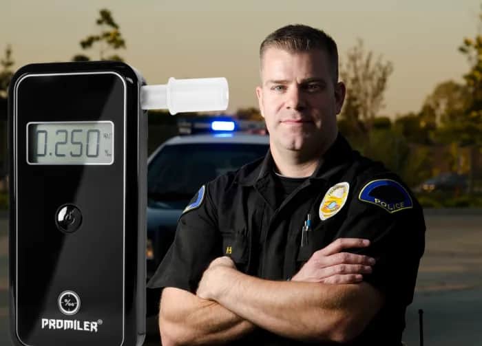 Alkomat w pracy: Czy możesz odmówić? Prawa i ryzyka odmowy